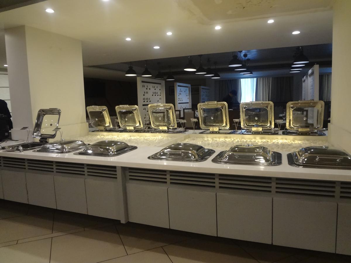 Comfort Inn Donil Vadodara Bagian luar foto